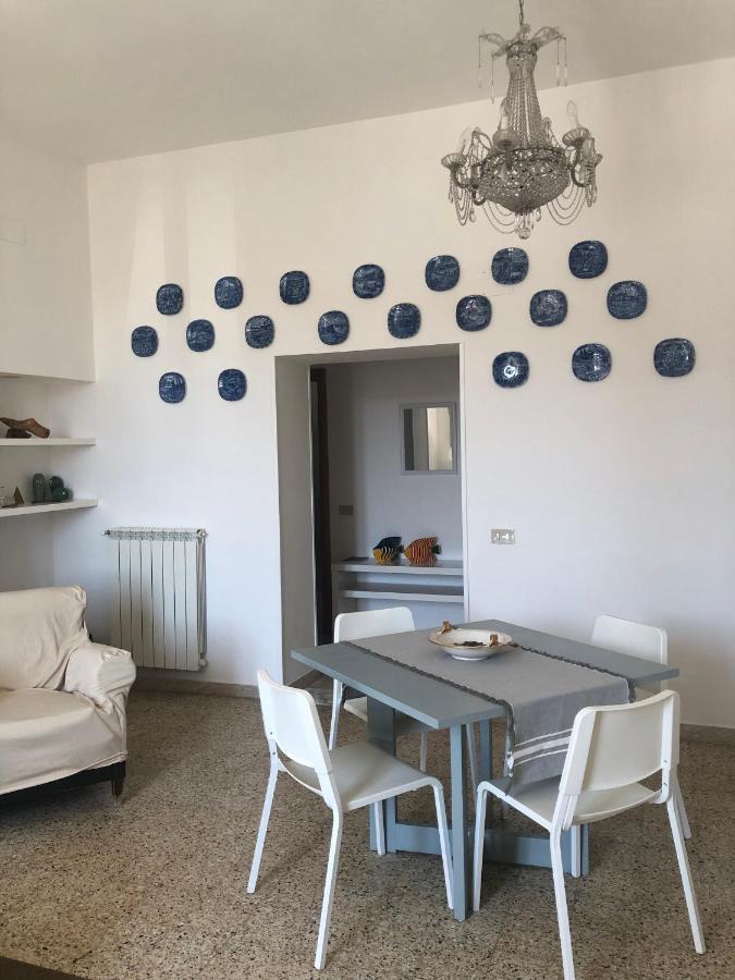 Central House Terracina Buitenkant foto